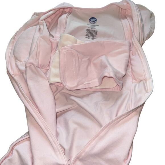 The Nested Bean Zen One Swaddle Sleep Sack S (3-6 Months) 13-18.5 lbs Soft Pink - Picture 3 of 6